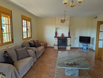 villa-for-sale-in-calasparra-11