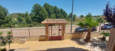 villa-for-sale-in-calasparra-5