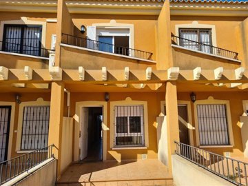 townhouse-for-sale-in-los-nietos-4