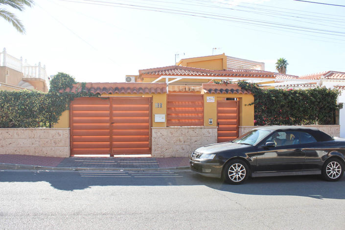 Image No.1-Villa de 3 chambres à vendre à Torrevieja