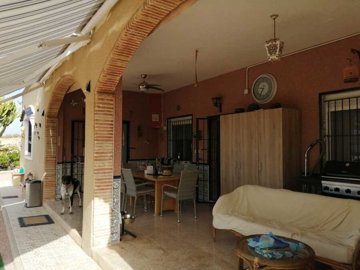 detached-villa-for-sale-in-albatera-5