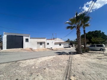 detached-house-for-sale-in-torremendo-2