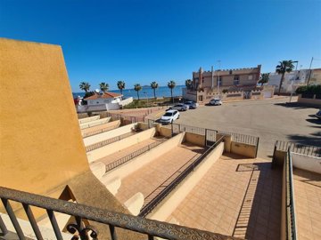 townhouse-for-sale-in-los-nietos-2