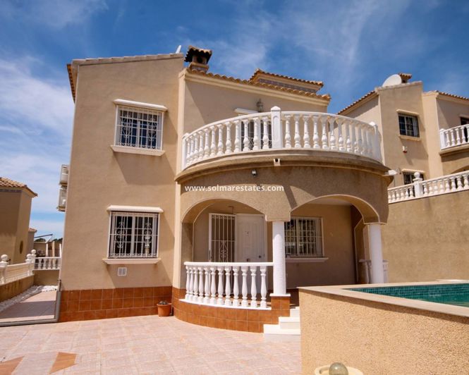 Image No.1-4 Bed Villa for sale