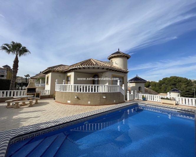 Image No.1-5 Bed Villa for sale