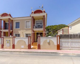 1 - Campoamor, House