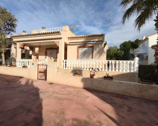 Image No.1-3 Bed Villa for sale