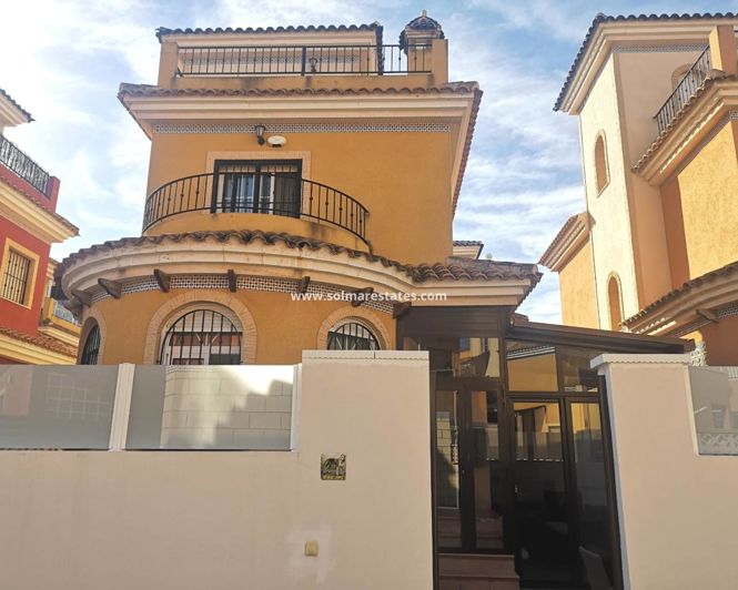 Image No.1-3 Bed Villa for sale