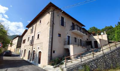 1 - Acciano, House/Villa