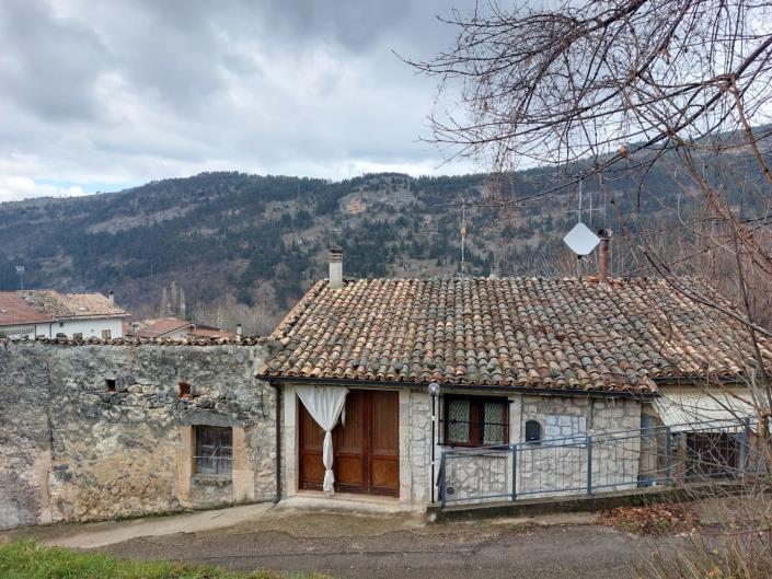 Image No.1-Maison de 1 chambre à vendre à Caramanico Terme