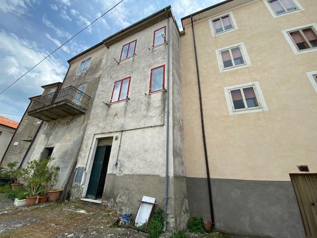 Image No.1-Maison de ville de 2 chambres à vendre à Belmonte del Sannio