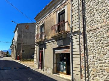 1 - Pietranico, Townhouse