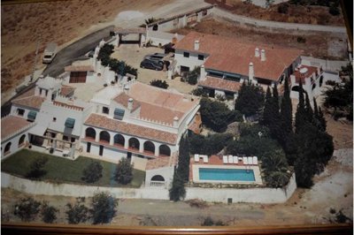 199-villa-for-sale-in-vinuela-1-large