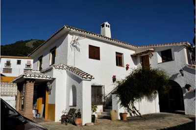 199-villa-for-sale-in-vinuela-2-large