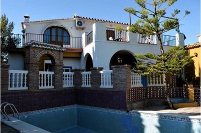 199-villa-for-sale-in-vinuela-8-large