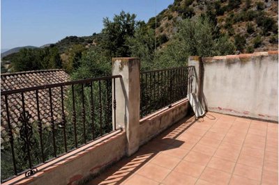 219-village-house-for-sale-in-vinuela-11-larg