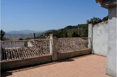 219-village-house-for-sale-in-vinuela-2-large