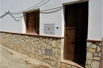 219-village-house-for-sale-in-vinuela-8-large