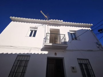 1016-village-house-for-sale-in-periana-28167-