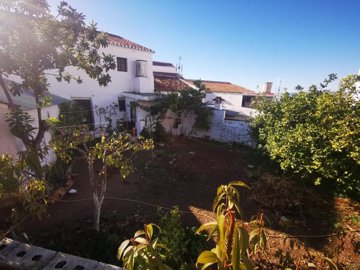 1016-village-house-for-sale-in-periana-28148-