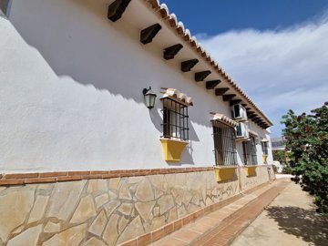 1153-villa-for-sale-in-puente-don-manuel-3528