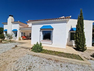 1183-villa-for-sale-in-canillas-de-aceituno-3