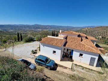 1183-villa-for-sale-in-canillas-de-aceituno-3