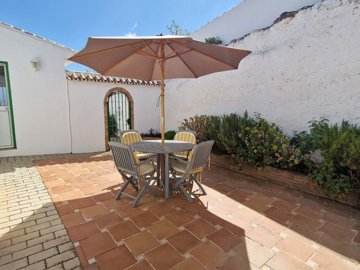 1304-villa-for-sale-in-vinuela-43758-large