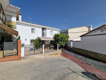 1317-village-house-for-sale-in-vinuela-44394-