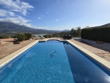 1100-villa-for-sale-in-vinuela-45475-large