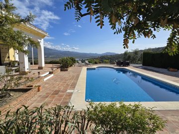 1100-villa-for-sale-in-vinuela-45480-large