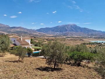 1100-villa-for-sale-in-vinuela-37950-large