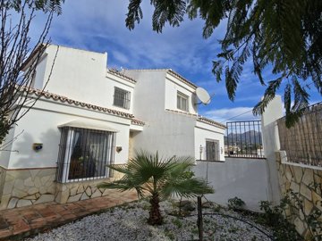 1335-villa-for-sale-in-alcaucin-45434-large