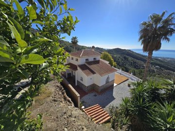 1337-villa-for-sale-in-algarrobo-45572-large