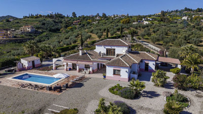 1339-villa-for-sale-in-vinuela-45970-large