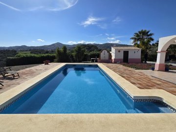 1339-villa-for-sale-in-vinuela-45772-large