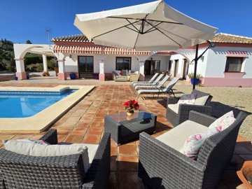 1339-villa-for-sale-in-vinuela-45771-large