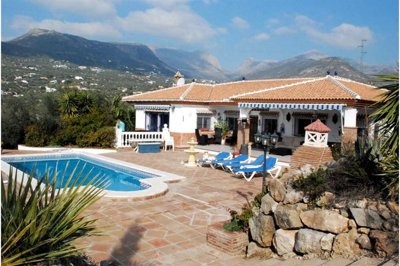 222-villa-for-sale-in-vinuela-27-large