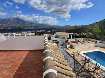 1343-villa-for-sale-in-vinuela-45989-large