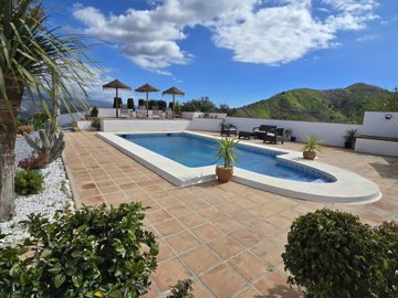 1343-villa-for-sale-in-vinuela-46001-large