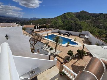 1343-villa-for-sale-in-vinuela-45993-large