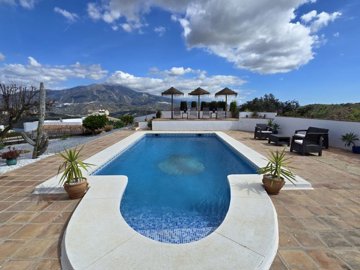 1343-villa-for-sale-in-vinuela-45994-large