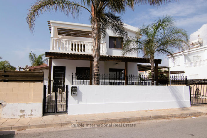 Image No.1-2 Bed Villa for sale