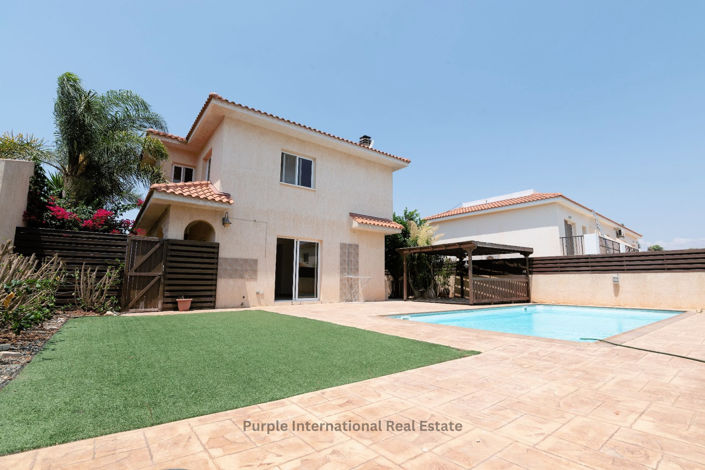 Image No.1-4 Bed Villa for sale