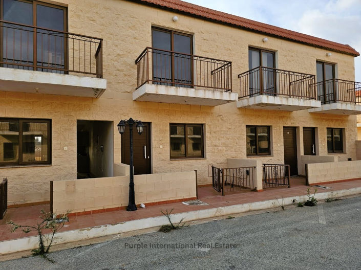 Image No.1-2 Bed Townhouse for sale