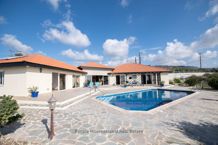 Image No.1-Bungalow de 4 chambres à vendre à Sea Caves