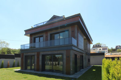 Exterior 3