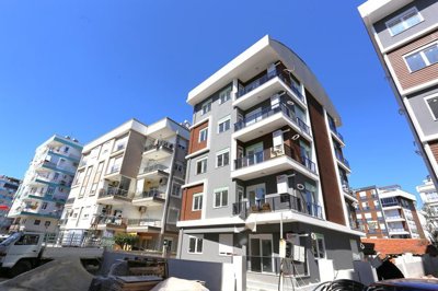 1 - Kiziltoprak, Apartment