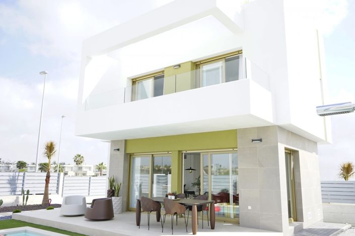 Image No.1-3 Bed House/Villa for sale