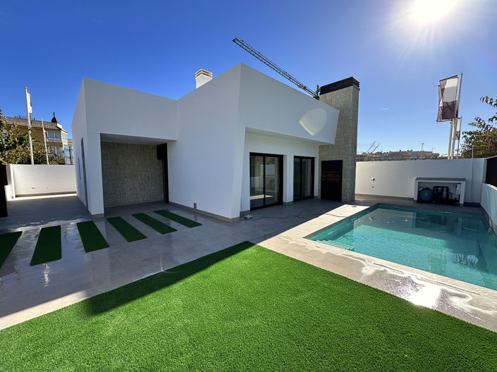 Image No.1-3 Bed House/Villa for sale